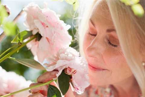 63-Year-Old Woman Finds a Way to Bring Back Taste and Smell a Year After Long COVID