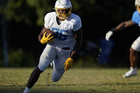 Bulked-up Joshua Kelley in the running for Chargers' heavily contested backup role