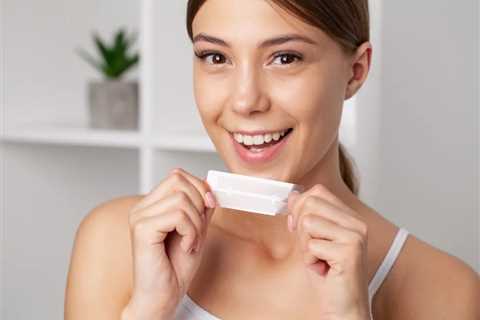 11 Ways to Effortlessly Whiten Teeth