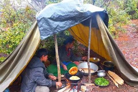 Nepali Organic Himalayan Village Food  Puri Tarkari (Saaga )| Village Food |Village Life |Rainy Day