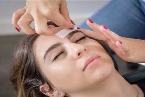 Eyebrow Waxing: The Beginner's At-Home Guide