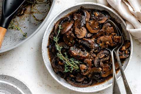 Sauteed Mushrooms with Garlic and Thyme