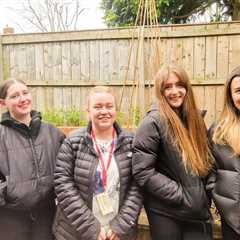 Thank you to volunteers from @drummondcentral who did some gardening work at…